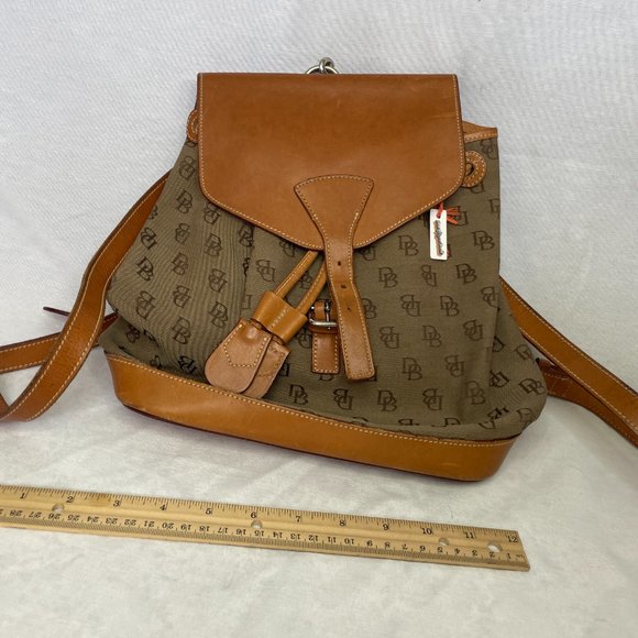 Vintage Dooney and Bourke monogram signature backpack - Picture 3 of 5